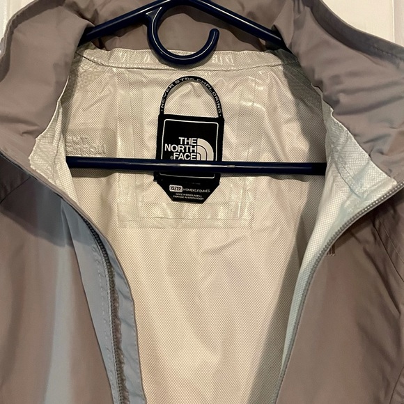 The North Face Rain Jacket size XS - on SALE!!! - Picture 6 of 8